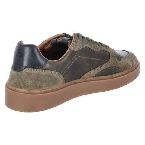 Low-Top Sneaker