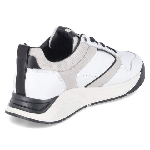 Low-Top Sneaker