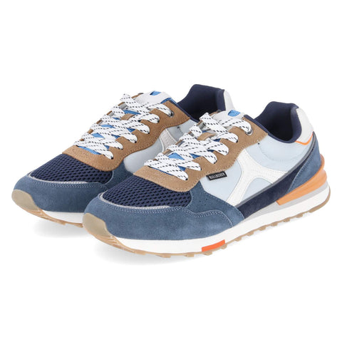 Low-Top Sneaker