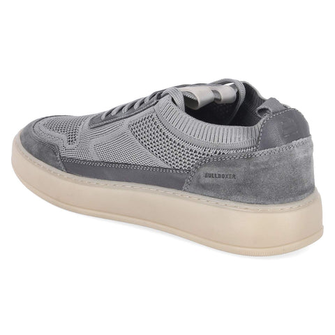 Low-Top Sneaker
