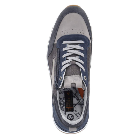 Low-Top Sneaker