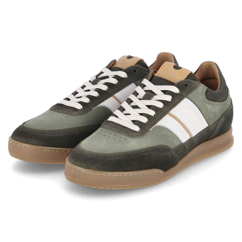 Low-Top Sneaker