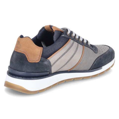 Low-Top Sneaker