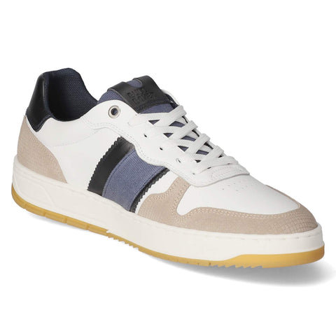 Low-Top Sneaker