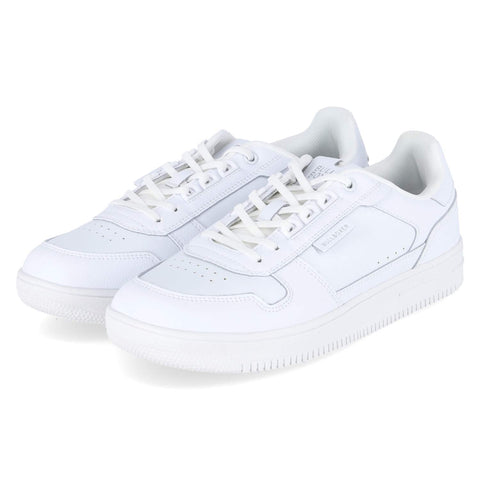 Low-Top Sneaker