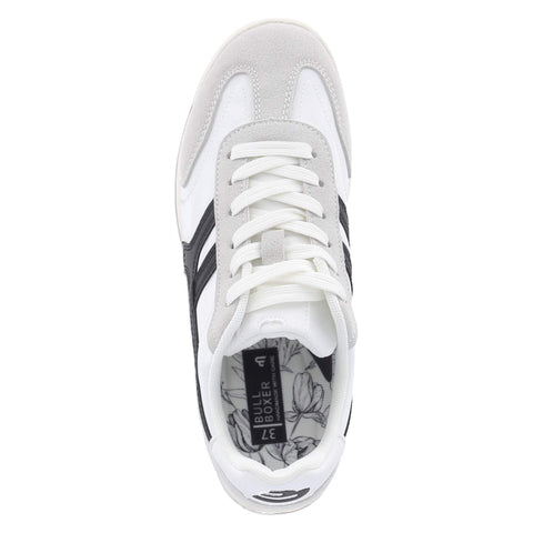 Low-Top Sneaker