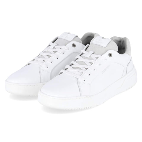 Low-Top Sneaker