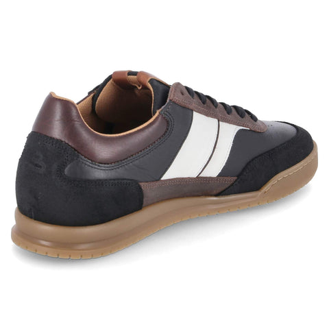 Low-Top Sneaker