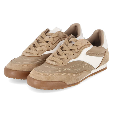 Low-Top Sneaker