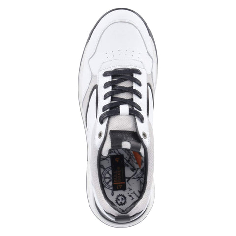 Low-Top Sneaker