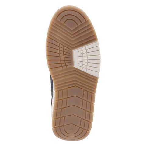 Low-Top Sneaker