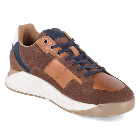 Low-Top Sneaker
