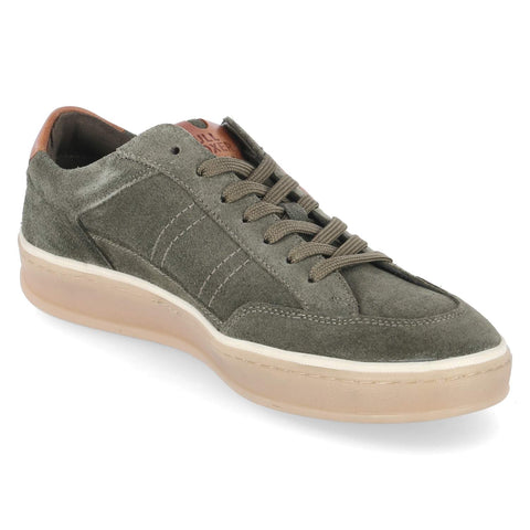 Low-Top Sneaker