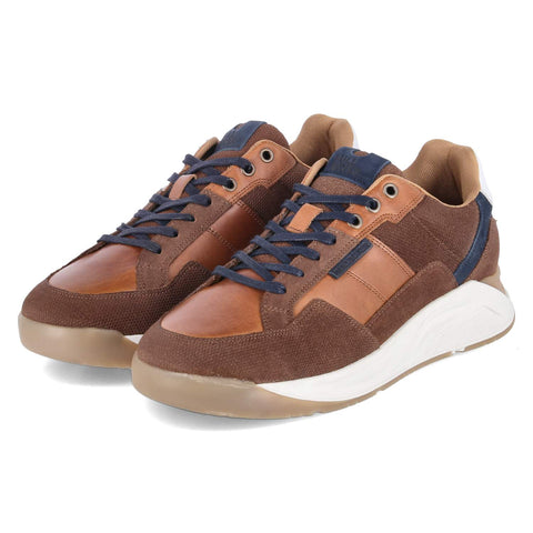 Low-Top Sneaker