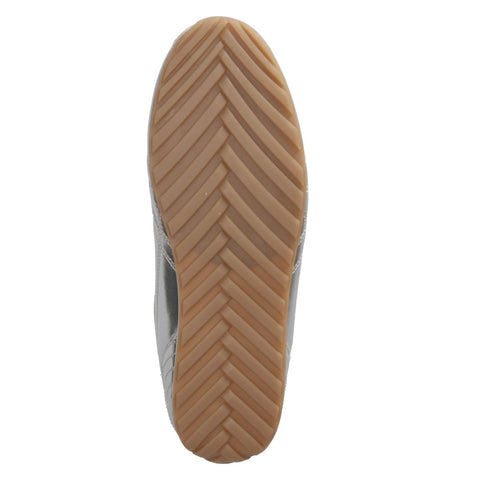 Low-Top Sneaker