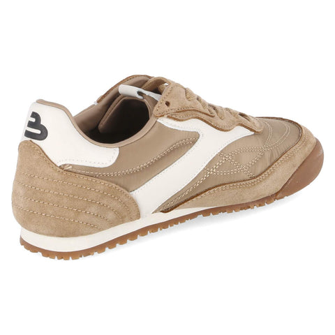 Low-Top Sneaker