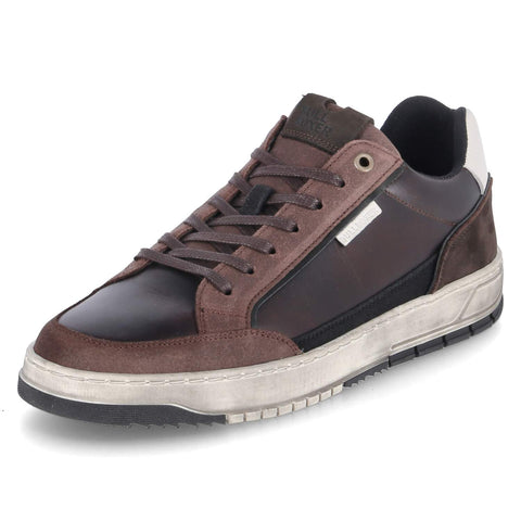 Low-Top Sneaker