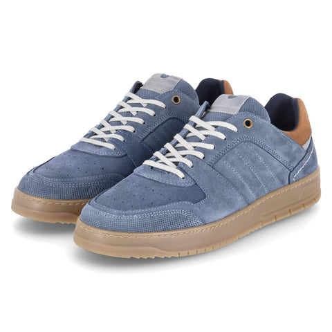 Low-Top Sneaker