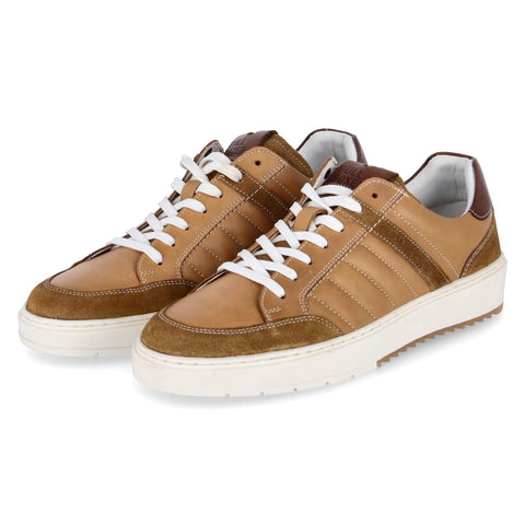 Low-Top Sneaker