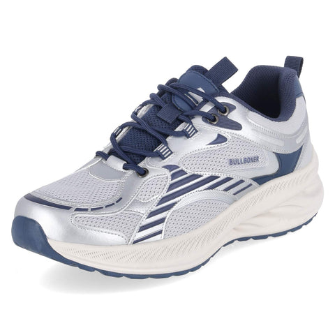 Low-Top Sneaker