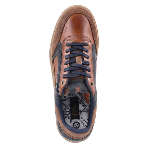 Low-Top Sneaker
