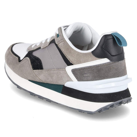 Low-Top Sneaker