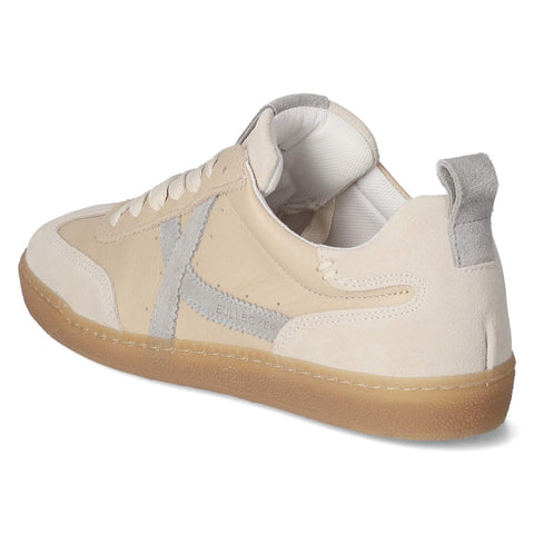 Low-Top Sneaker