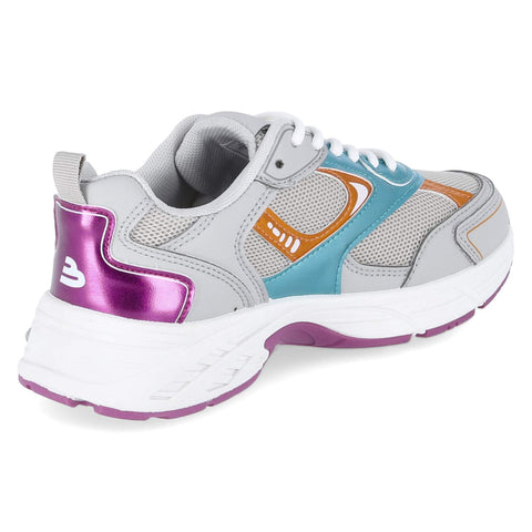Low-Top Sneaker