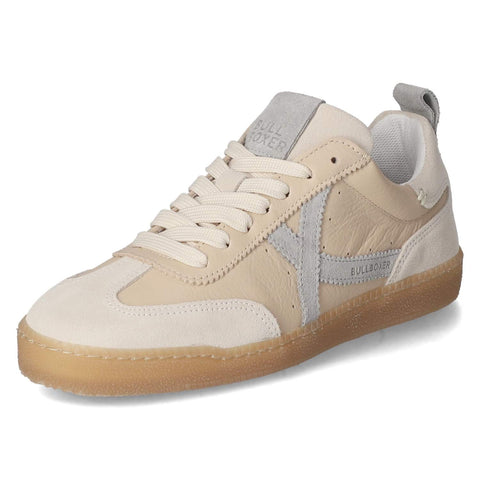 Low-Top Sneaker