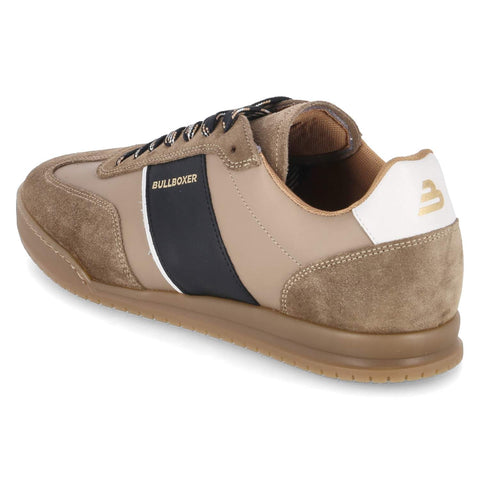 Low-Top Sneaker