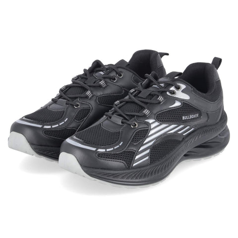 Low-Top Sneaker
