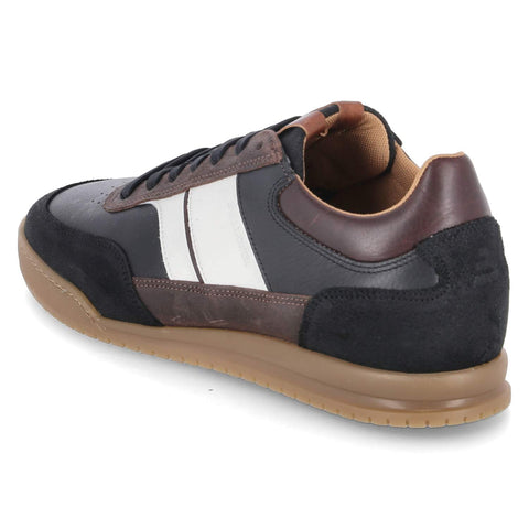 Low-Top Sneaker