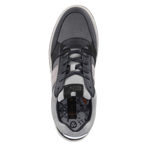 Low-Top Sneaker