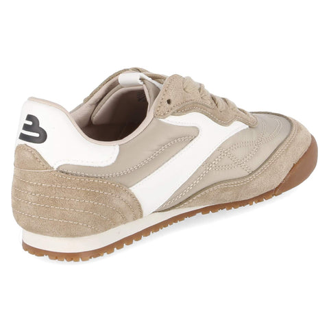 Low-Top Sneaker