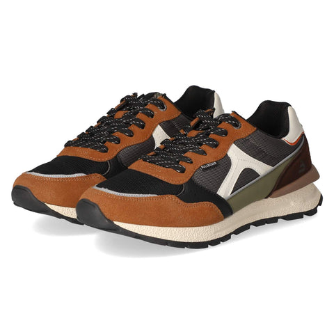 Low-Top Sneaker