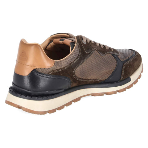 Low-Top Sneaker