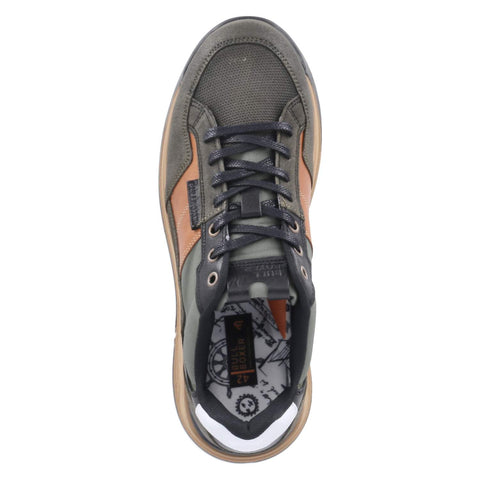Low-Top Sneaker