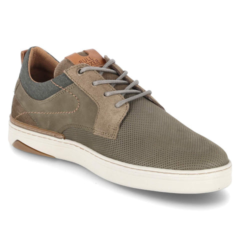 Low-Top Sneaker
