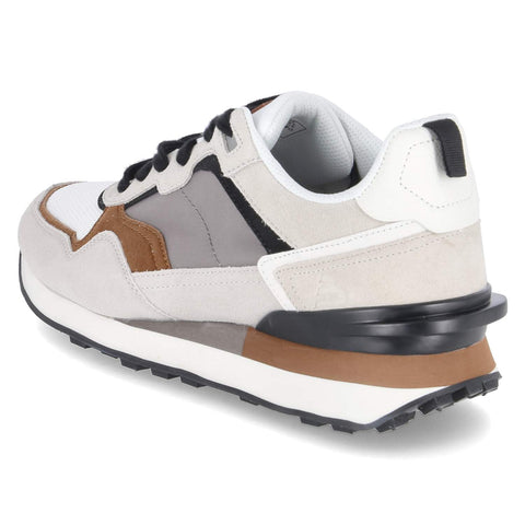Low-Top Sneaker