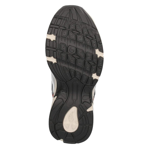 Low-Top Sneaker