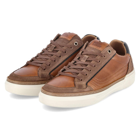Low-Top Sneaker