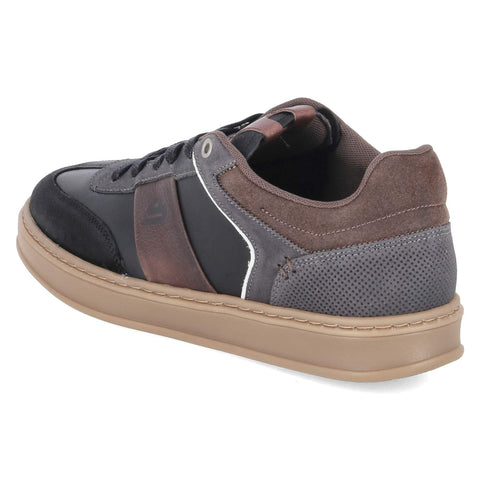 Low-Top Sneaker