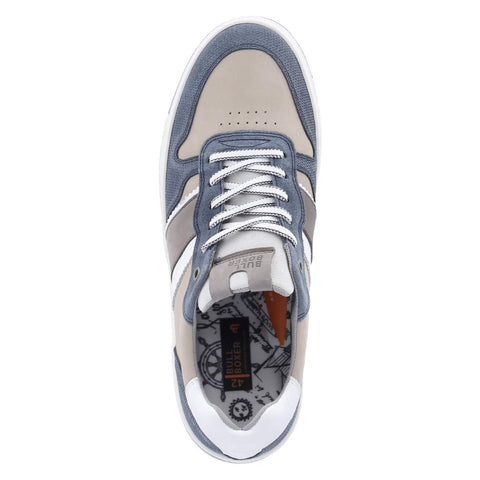 Low-Top Sneaker
