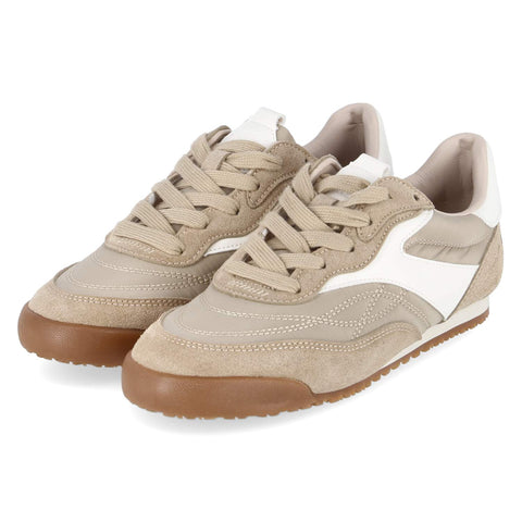 Low-Top Sneaker