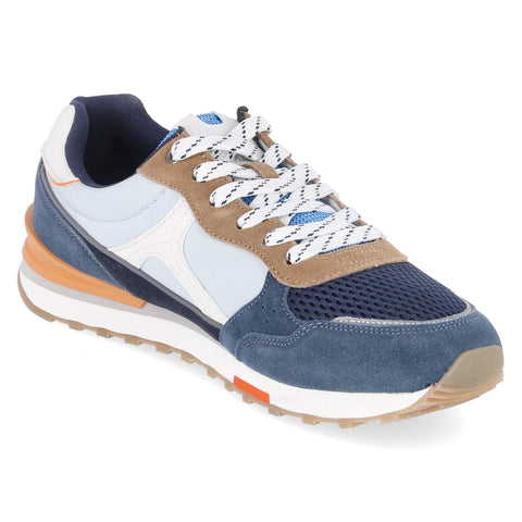 Low-Top Sneaker