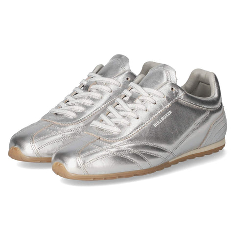 Low-Top Sneaker