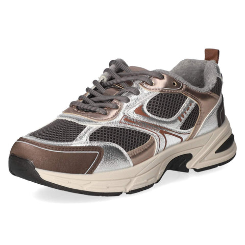 Low-Top Sneaker