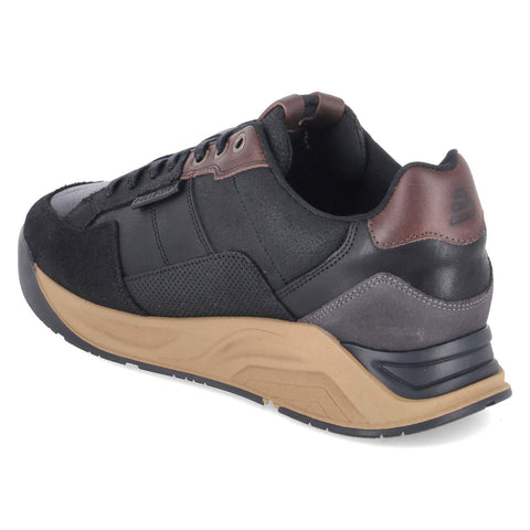 Low-Top Sneaker