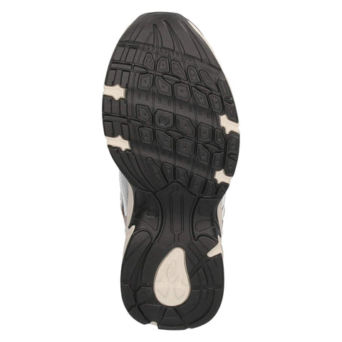 Low-Top Sneaker