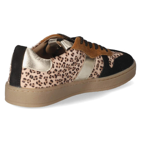 Low-Top Sneaker